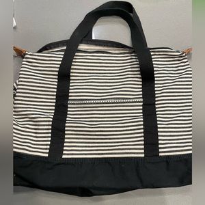 Thirty one retro weekender bag